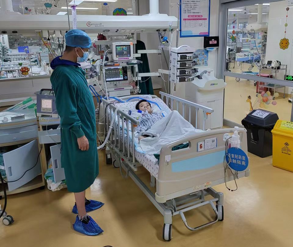 新野县跨省救护车出租公司